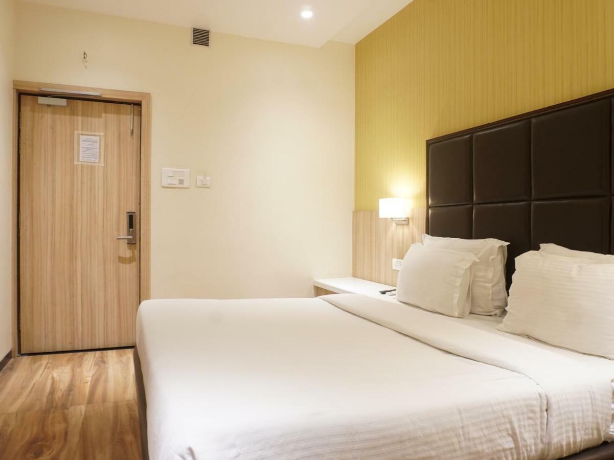 Palette Four Seasons Recreation Resort Jalgaon Exterior foto